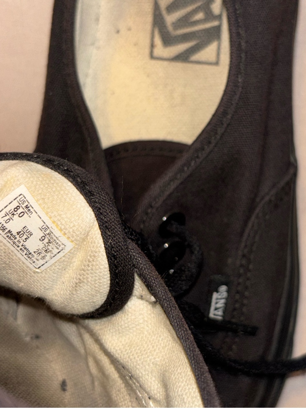 VANS - Picture 4 of 4